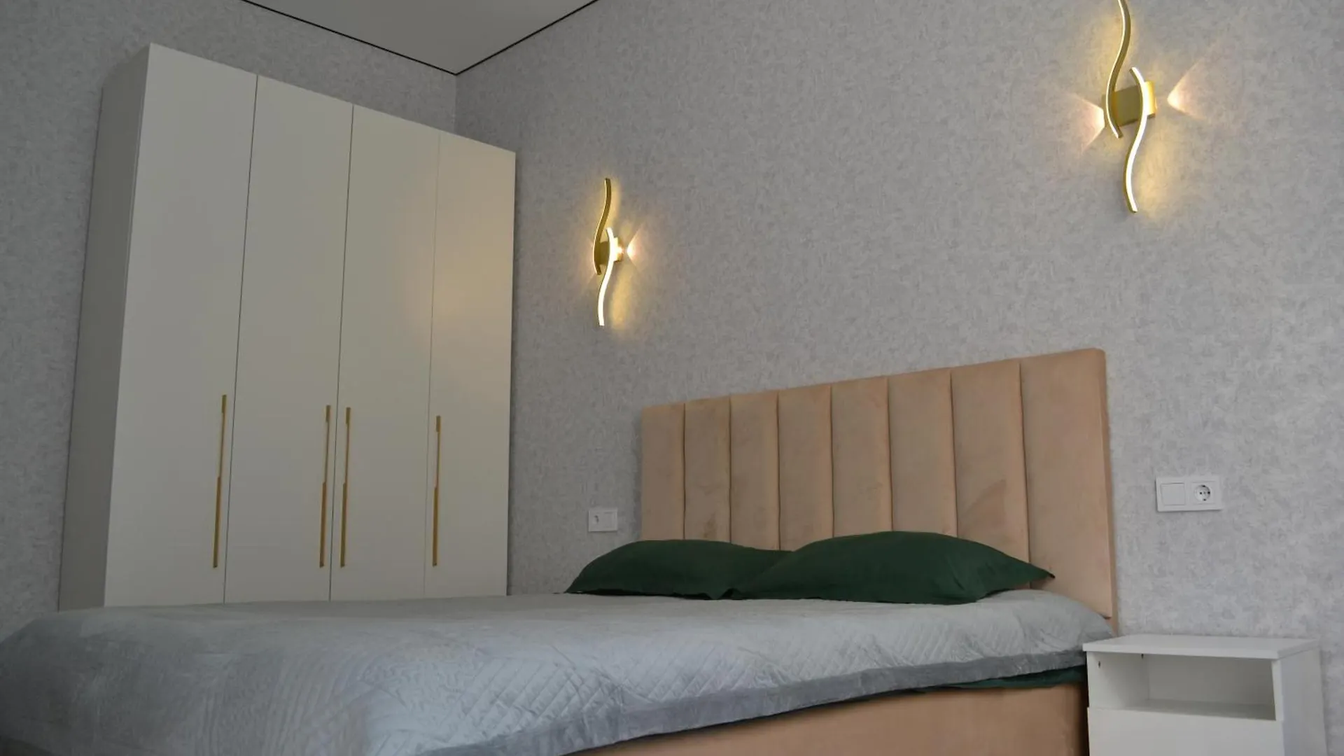 Guldala 20 Блок Apartment Almaty